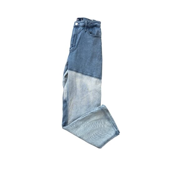 Hollister Women's Ultra High-Rise Retro Dad Jeans - Picture 1 of 6